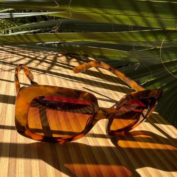 Kendall Amber Cloud Sunglasses - Picture 7 of 15